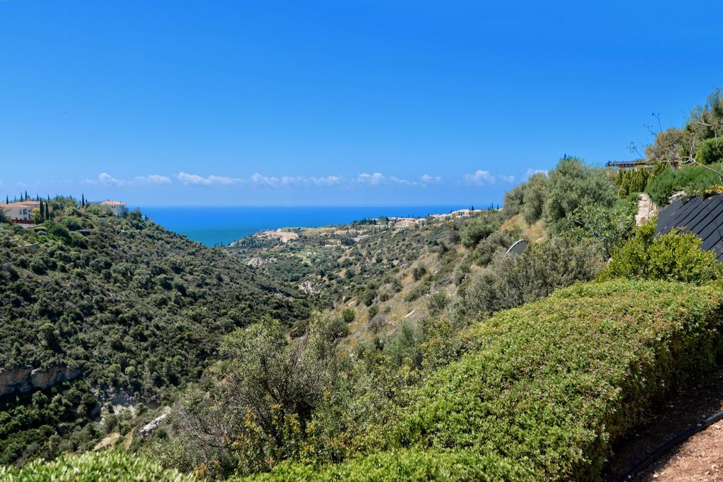 4 Bedroom Villa Helidoni With Private Infinity Pool, Aphrodite Hills Resort Kouklia Exterior foto