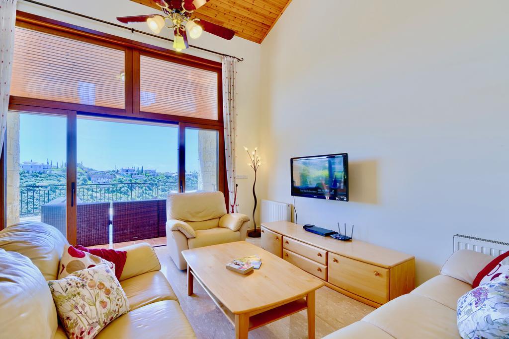 4 Bedroom Villa Helidoni With Private Infinity Pool, Aphrodite Hills Resort Kouklia Exterior foto
